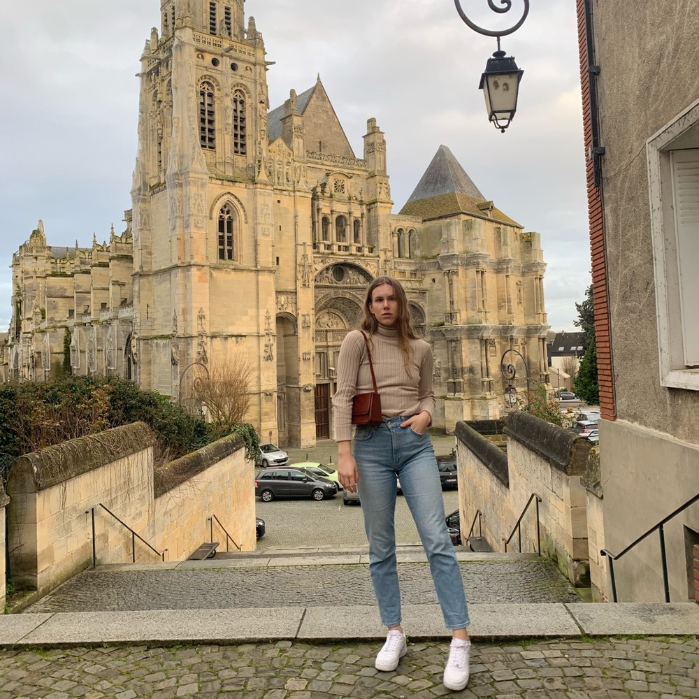 Meet your Posher, Rebecca